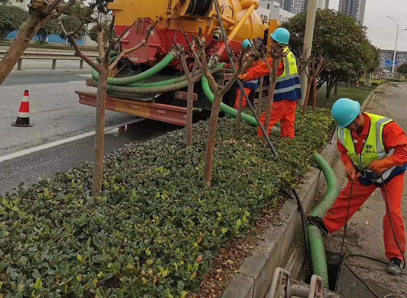 嘉鱼市政管道清淤